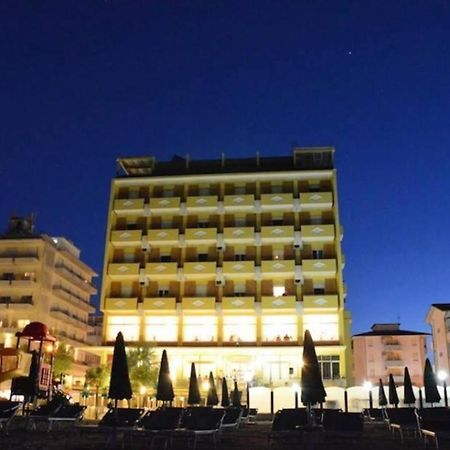 Hotel Apollonia Lido Di Savio Bagian luar foto